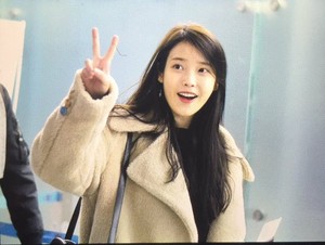  160131 आई यू at Incheon Airport Leaving for China