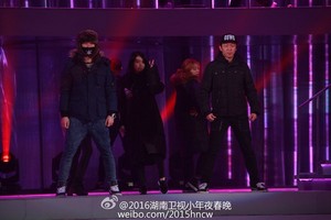 160201 李知恩 rehearsal 照片 for Hunan TV Spring Festival