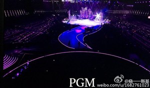  160201 李知恩 stage 照片 for Hunan TV Spring Festival