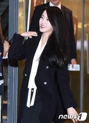  160204 IU（アイユー） attended the VIP premiere movie of 'DongJu'