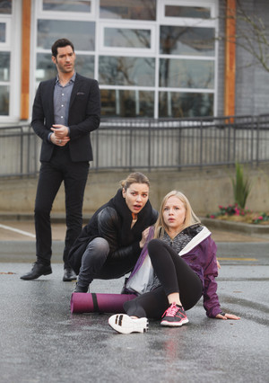  1x03 - The Would-Be Prince of Darkness - Lucifer, Chloe and Debra