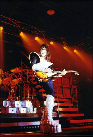  Ace ~London, Ontario, Canada...July 18, 1977 amor Gun tour
