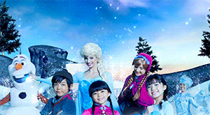  Anna and Elsa's La Reine des Neiges fantaisie