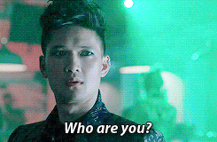  Magnus sees Alec for the first time