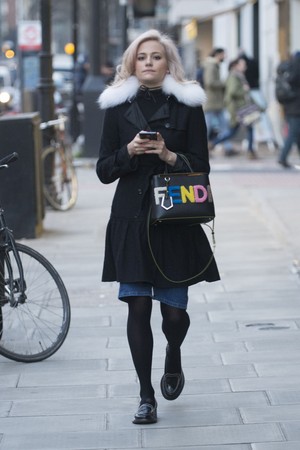  Pixie out in Central Londres