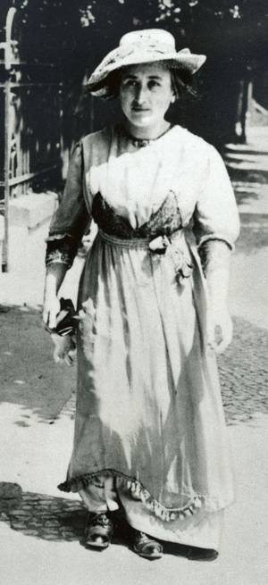  Rosa Luxemburg ( 5 March 1871 – 15 January 1919)