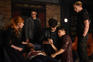  Shadowhunters - 1x06 - Of Men and 天使 - Promotional Stills