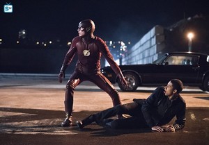  The Flash - Episode 2.12 - Fast Lane - Promo Pics