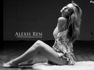  Alexis Ren