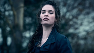  Elizabeth Bennet - Pride and Prejudice and Zombies - Lily James