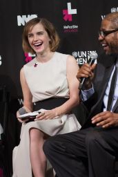  Emma In HeForShe Magenta for International Women's giorno on March 8, 2016 in New York City.
