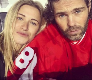  Jagr and new girl : It is true amor ?