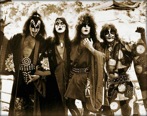  吻乐队（Kiss） ~Kyoto, Japan…March 27, 1977
