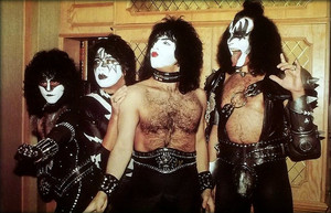  KISS ~London, England…November 23, 1982 (Creatures promo tour)