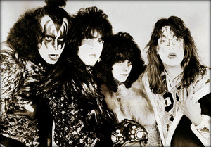  吻乐队（Kiss） (NYC) August 1980 (Unmasked 照片 session)