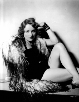  Marlene Dietrich - Morocco
