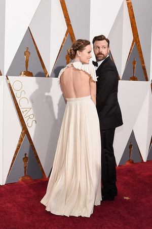  Olivia Wilde and Jason Sudeikis @ the 2016 Academy Awards