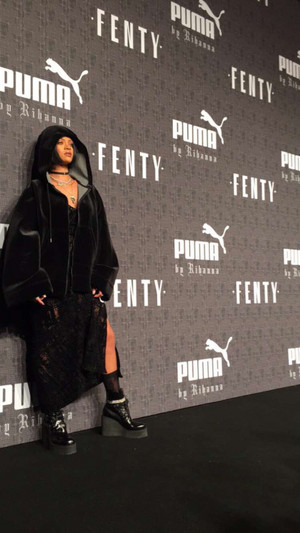  Rihanna, Puma Fashion दिखाना