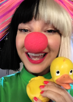  Sia made a new friend in Rubber Duckie