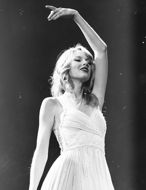  Tay on stage