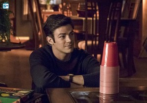  The Flash - Episode 2.15 - King requin - Promo Pics