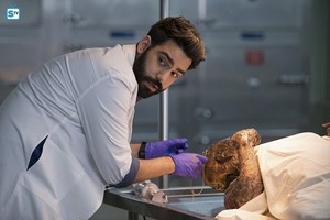  iZombie - Episode 2.15 - He Blinded Me With Science - Promotional mga litrato