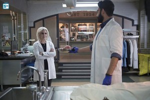  iZombie - Episode 2.15 - He Blinded Me With Science - Promotional चित्रो