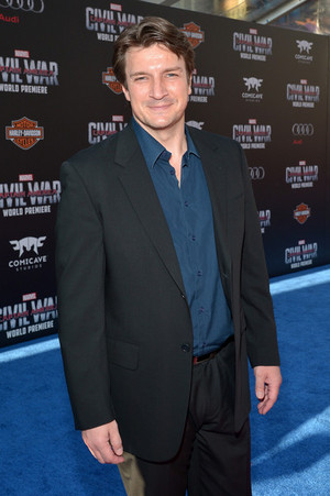  ‪Nathan Fillion‬ attends ‪Captain America‬ ‪Civil War‬ Premiere