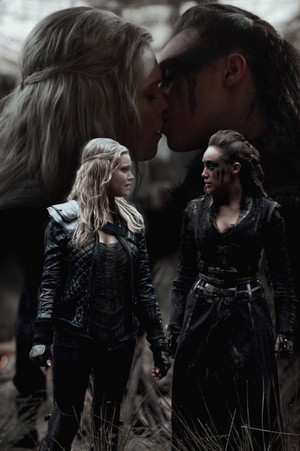  Clarke and Lexa the 100 tv tampil 39277477 539 810