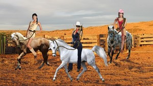  Desert Rose and Graceful Roadrunner teaching The Lone Rider to ride bareback