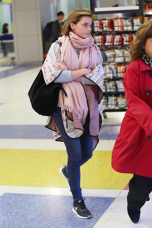 Emma Watson at JFK airport [April 03, 2016]