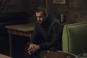  Episode Still ~ 3x07 - 'You Can't Hide From The Dead'