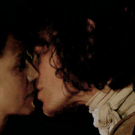  Jamie and Claire চুম্বন - 2x1