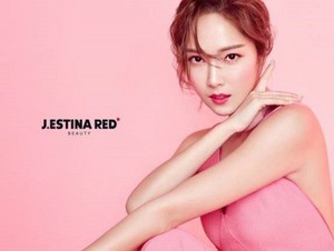  Jessica shines with a healthy berwarna merah muda, merah muda glow for 'J.Estina'