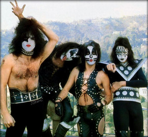  吻乐队（Kiss） ~Los Angeles, California…January 16, 1975 (Playboy Building)