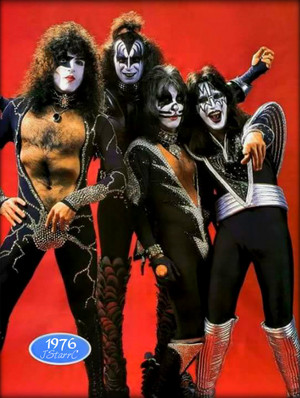  KISS (NYC) April 9, 1976 (Destroyer/red)