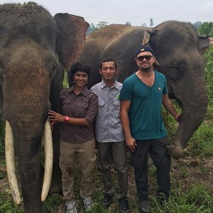  Leo in Indonesia for environmental work