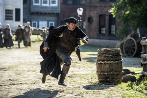  Michael Raymond-James as Paul Revere in Sons of Liberty