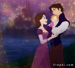  Rapunzel, Eugene (or flenn) and their daughter