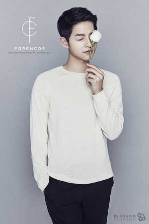  Song Joong Ki is now the face of cosmetics brand 'Forencos'