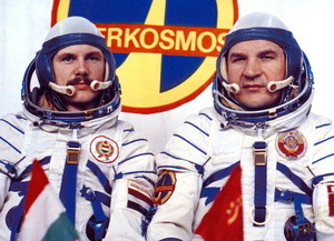  Soyuz 36 Mission Crew