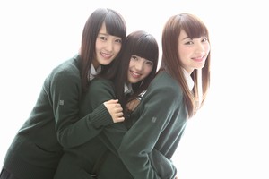  Sugai Yuuka x Uemura Rina x Sato Shiori - HUSTLE PRESS