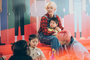 WINNER is spotted playing with adorable kids in behind cuts of 'Welcome to Bandalland'!