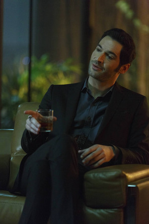  1x13 - Take Me Back To Hell - Lucifer