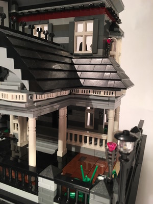  Addams Family Mansion 1302