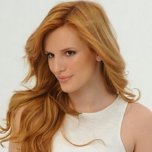  Bella Thorne looking stunningly gorgeous