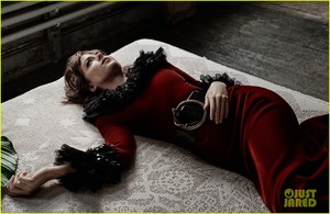 Dakota Johnson does a super sexy litrato shoot for Interview magazine’s May 2016 issue.