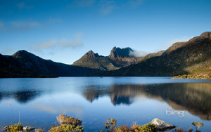 Dawn reflections on Dove Lake  Cradle Mountains  Tasmania