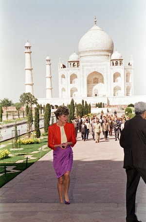  Diana -Taj Mahal