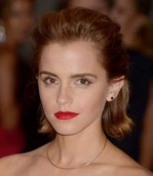  Emma Watson attedns 102nd White House Correspondents' Association रात का खाना on April, 30